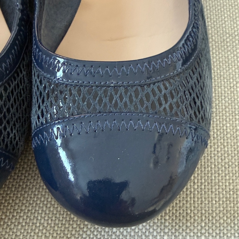 NWT NAVY 1.5” Wedge COLE HAAN Cap toe shoe stacked wedge & sole US 8.5 B in Box - Picture 3 of 13